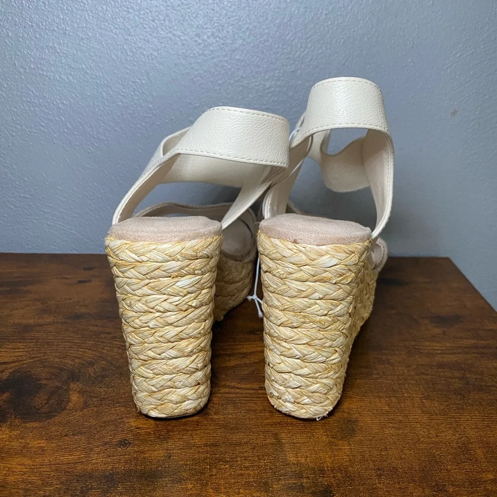 Altar’d State Anthropologie Wedges Size 7.5 NWT Crochet Floral Boho Hippie